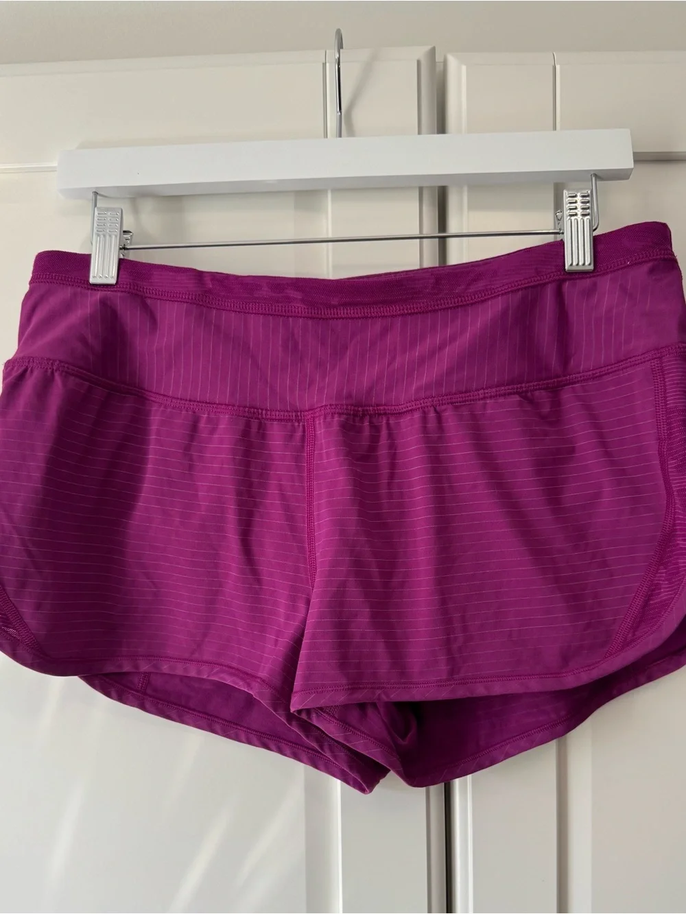 Lululemon Athletica‎ Run For Days Striped Shorts in Regal Plum Size:8